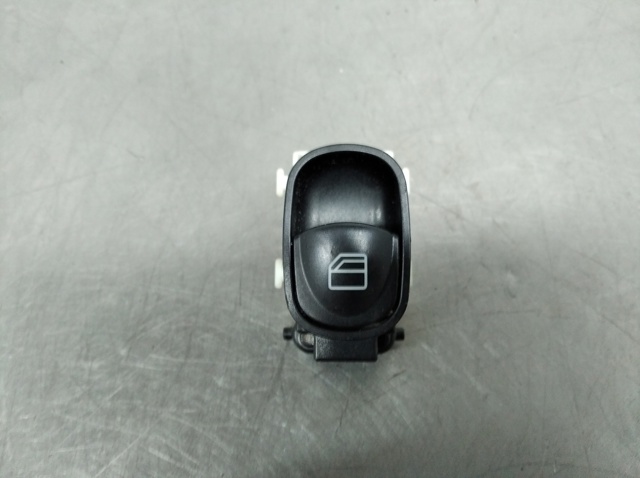 A2038200210 Botón de encendido del motor del elevalunas delantero derecho  comprar en Reus