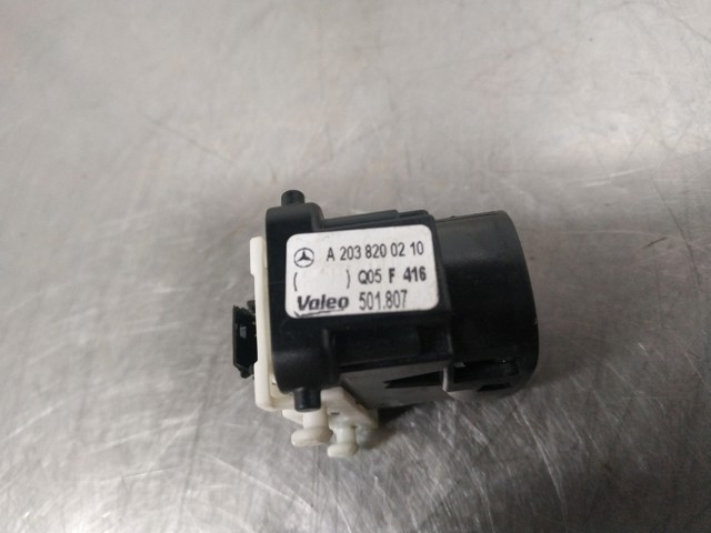 A2038200210 MERCEDES Botón de encendido del motor del elevalunas delantero derecho  disponible Vigo