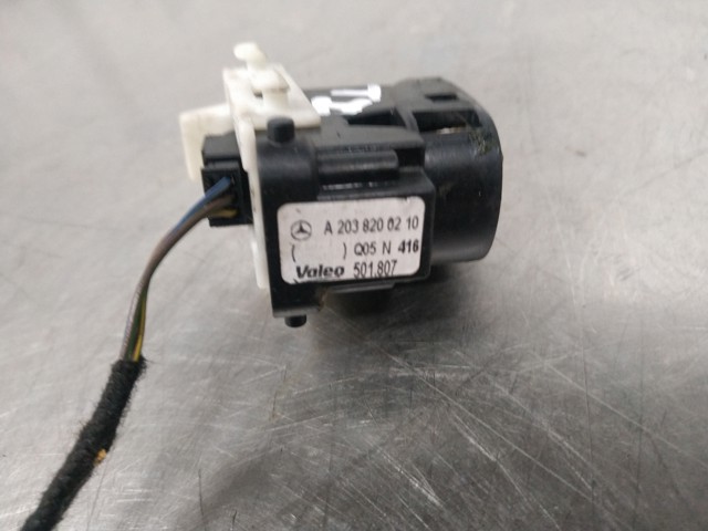MERCEDES A2038200210 Botón de encendido del motor del elevalunas delantero derecho  comprar en Murcia