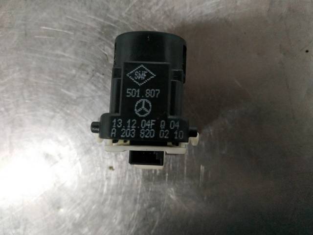 A2038200210 Botón de encendido del motor del elevalunas delantero derecho  comprar en Reus
