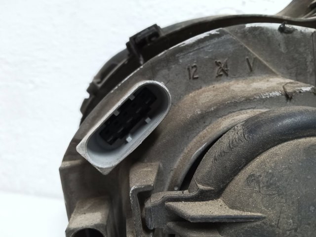 MERCEDES A2038200261 Faro derecho  disponible España