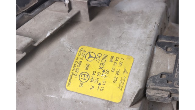 Luz derecha A2038200261 MERCEDES