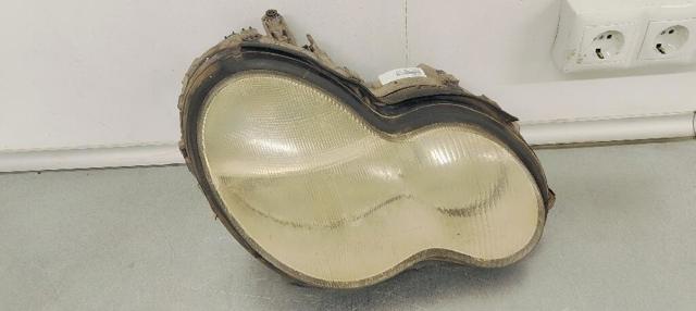 A2038200261 Faro derecho  en stock Sabadell