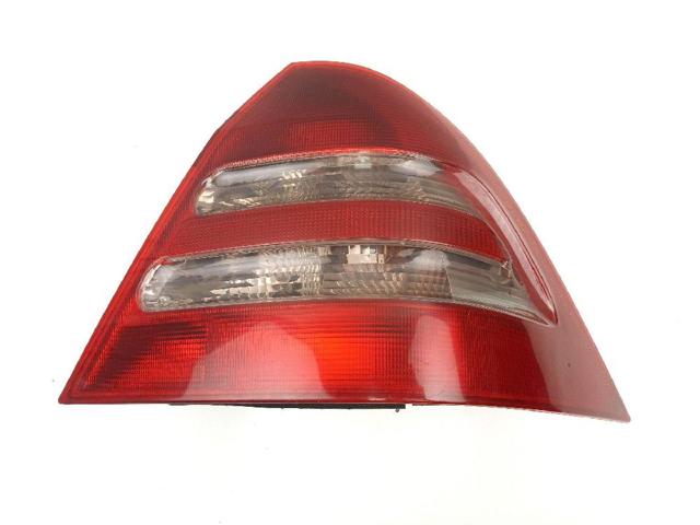 A2038200264 Piloto trasero derecho  en stock Sabadell