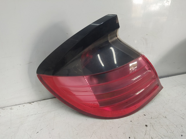 A2038200564 MERCEDES Piloto trasero izquierdo comprar Madrid