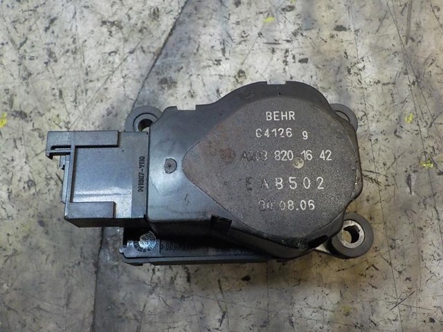 A2038201642 MERCEDES Actuador de compuerta de la calefacción comprar Alcalá