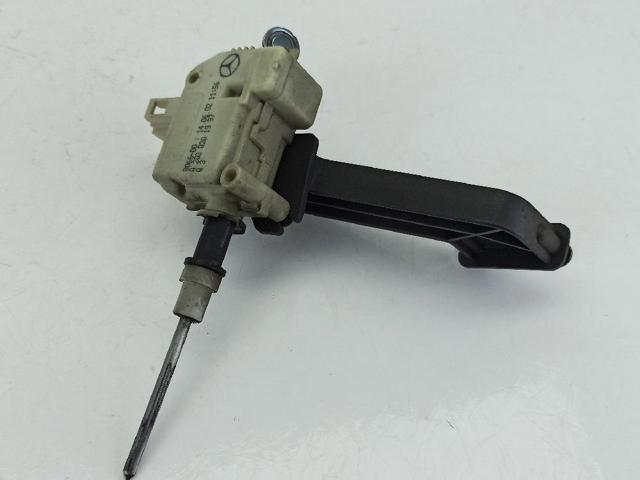 MERCEDES A2038201997 Cerradura de la tapa del depósito de combustible comprar Pamplona