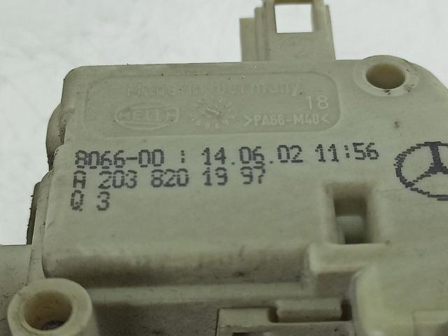 A2038201997 MERCEDES Cerradura de la tapa del depósito de combustible  en stock Huelva