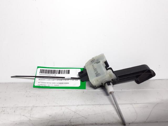 A2038201997 MERCEDES Cerradura de la tapa del depósito de combustible  comprar en Jaén