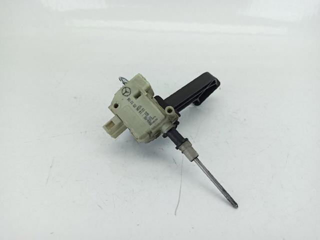 A2038201997 MERCEDES Cerradura de la tapa del depósito de combustible  comprar en Oviedo