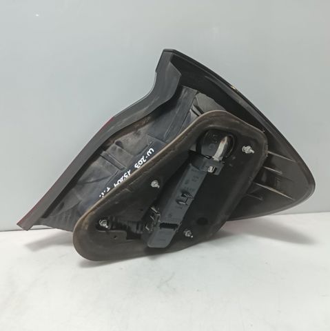 Piloto trasero izquierdo A2038202564 MERCEDES
