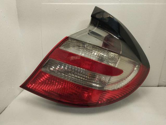MERCEDES A2038202664 Piloto trasero derecho  disponible Valladolid