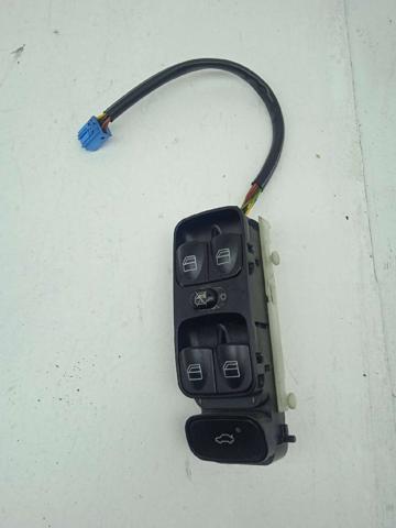 A2038210679 MERCEDES Interruptor de elevalunas delantera izquierda  en stock Gandía