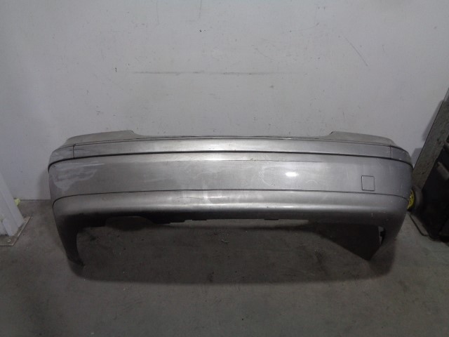 Defensa trasero Mercedes C  (2000-2007)