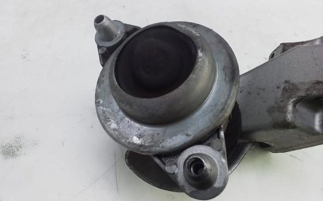 Taco de motor delantero para Mercedes C  (W204)