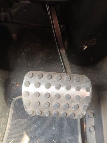A2042902001 Pedal de freno  disponible Utrera