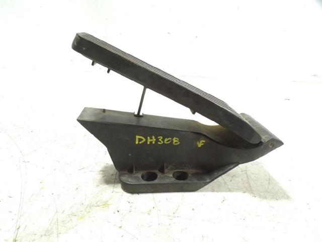 A2043000004 MERCEDES Pedal del acelerador  en stock Huelva