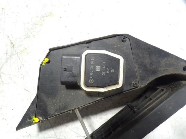 A2043000004 Pedal del acelerador  disponible Burgos