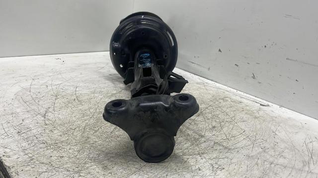 Soporte del amortiguador delantero A2043200073 MERCEDES