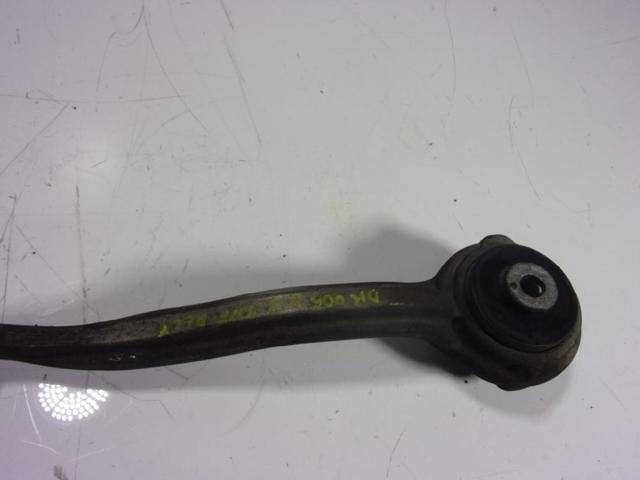 MERCEDES A2043306711 Brazo inferior izquierdo de la suspensión delantera  en stock Terrassa