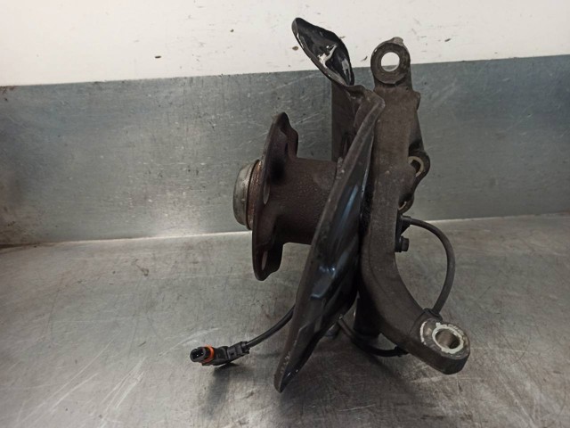 A2043320101 MERCEDES Mangueta delantera izquierda comprar Madrid