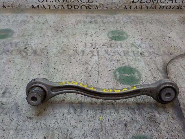 MERCEDES A2043500653 Brazo transversal derecho de suspensión trasera  disponible Lugo