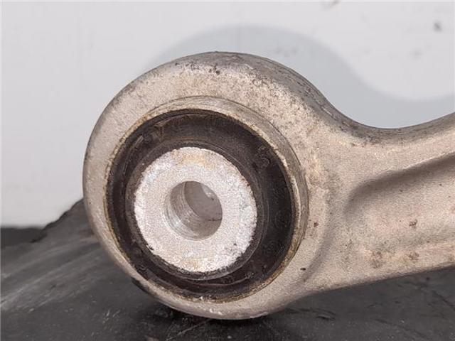 A2043501506 MERCEDES Brazo superior izquierdo de la suspensión trasera  en stock Córdoba