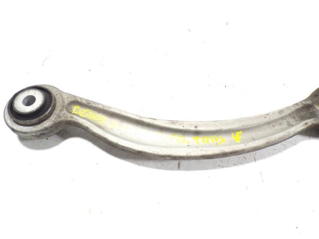 A2043501606 Brazo superior derecho de la suspensión trasera  en stock Sabadell