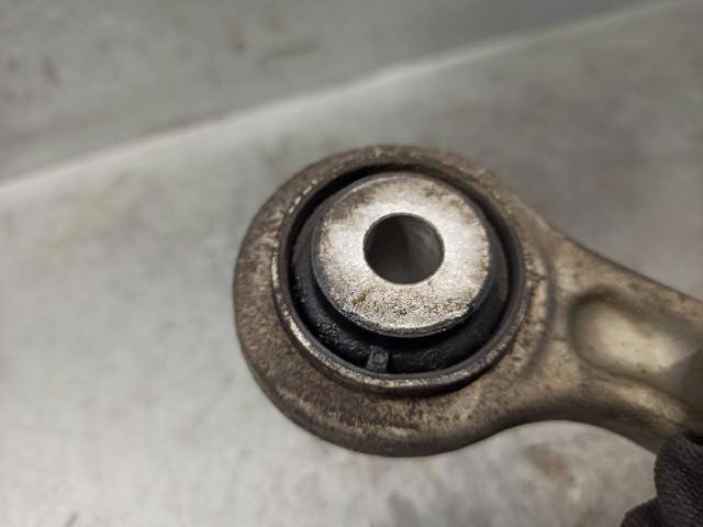 MERCEDES A2043502106 Brazo superior izquierdo de la suspensión trasera  disponible España