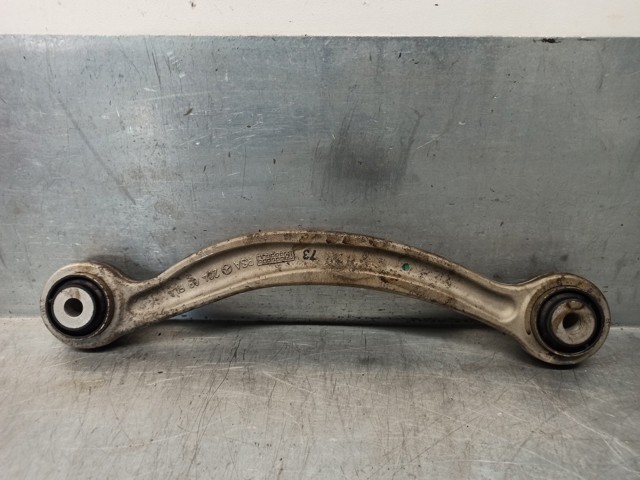 A2043502106 Brazo superior izquierdo de la suspensión trasera  disponible Utrera