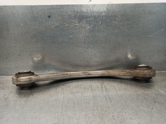 MERCEDES A2043502206 Brazo superior derecho de la suspensión trasera  disponible Valladolid