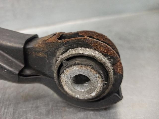 MERCEDES A2043502706 Brazo longitudinal inferior trasero izquierdo/derecho  comprar en Ponferrada