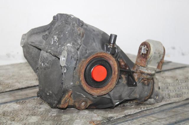 A2043510408 Tapa del diferencial trasero  en stock Sabadell