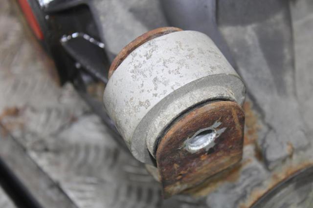 A2043510408 MERCEDES Tapa del diferencial trasero  en stock Huelva