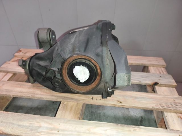 A2043510408 Tapa del diferencial trasero  en stock Granada