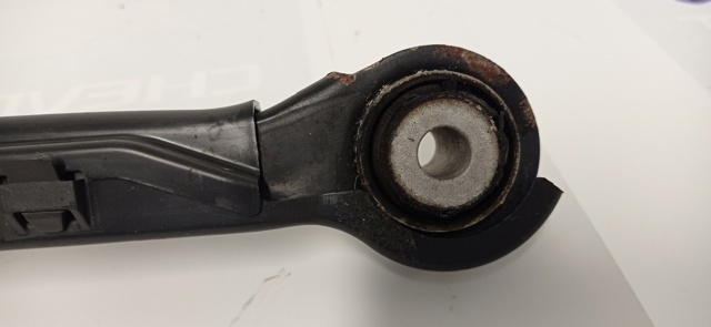 A2043521488 Protección inferior trasera del brazo de suspensión comprar Almería