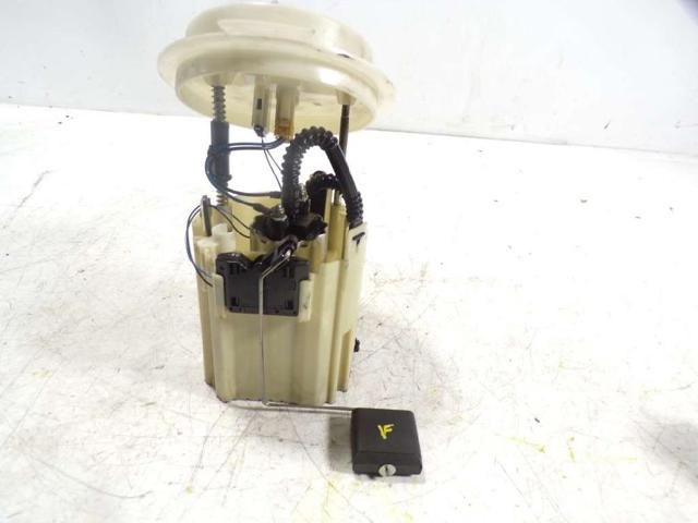 MERCEDES A2044700594 Bomba de gasolina  en stock Valencia