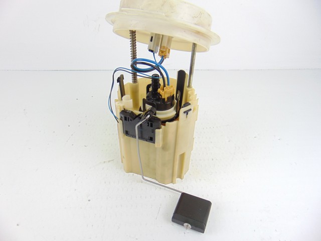 MERCEDES A2044700594 Bomba de gasolina comprar Barcelona