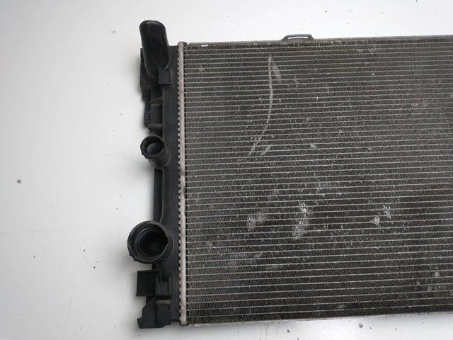 A2045000303 Radiador de refrigeración del motor  disponible Burgos