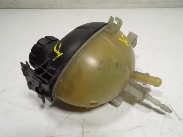A2045000749 MERCEDES Depósito de expansión del sistema de refrigeración  disponible Vigo
