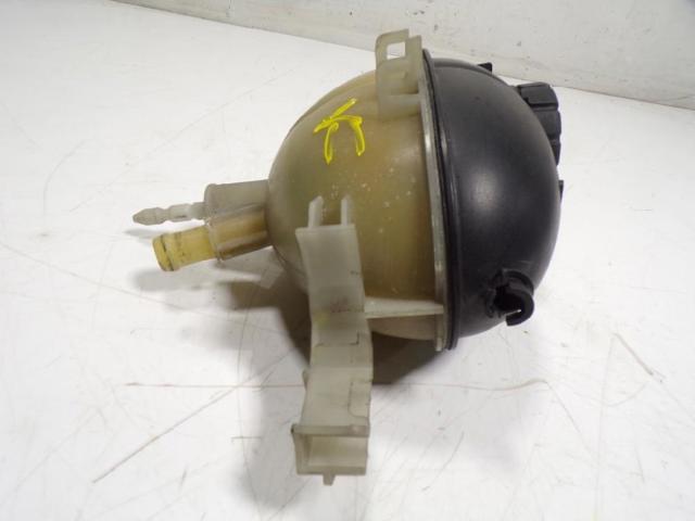 MERCEDES A2045000749 Vaso de expansión  en stock Terrassa