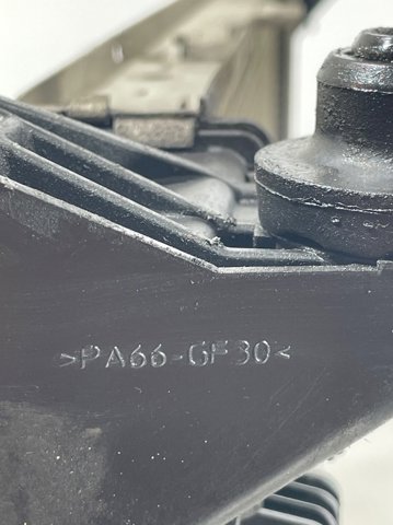 A2045001203 Radiador de refrigeración del motor  disponible Málaga