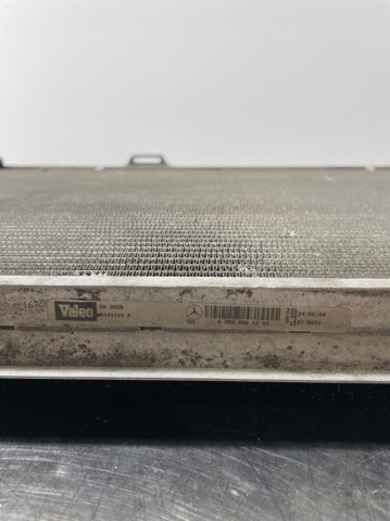 MERCEDES A2045001203 Radiador de refrigeración del motor  disponible Valladolid