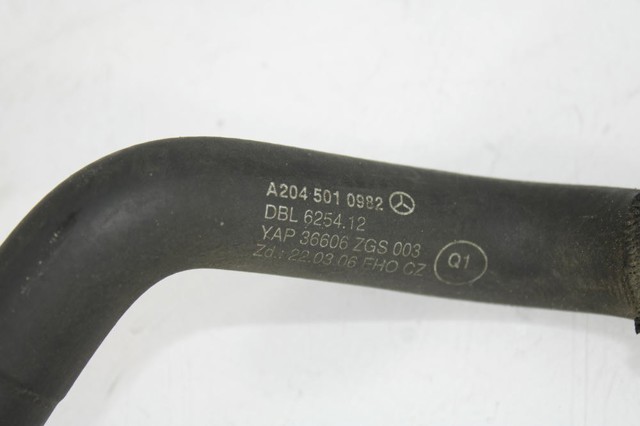 A2045010982 MERCEDES Manguera inferior del vaso de expansión  en stock Córdoba