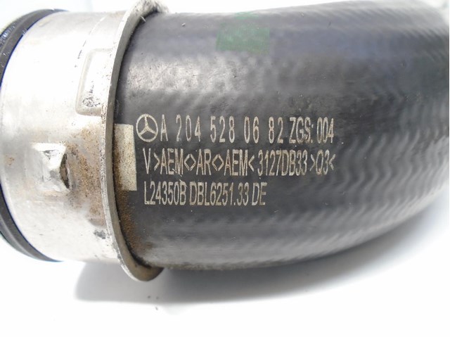 Tubo flexible de aire de sobrealimentación derecho A2045280682 Mercedes