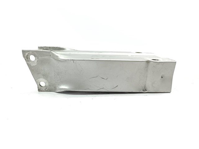 Soporte De Amplificador De Parachoques Delantero A2046201195 Mercedes