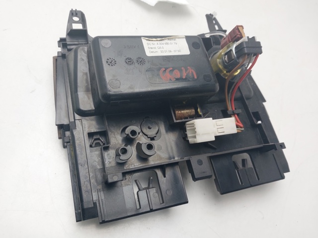 MERCEDES A2046800179 Cenicero de la consola central  en stock Salamanca