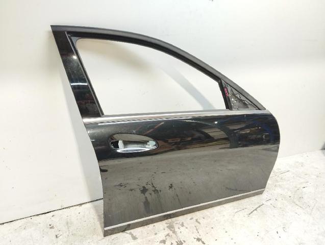 MERCEDES A2047200205 Puerta delantera derecha  en stock Terrassa