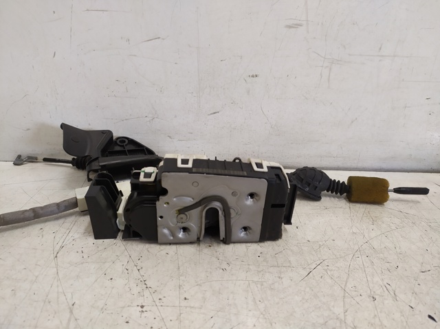 A2047200335 MERCEDES Cerradura  en stock Huelva