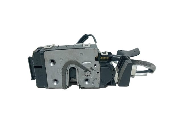 A2047200635 MERCEDES Cerradura de puerta delantera derecha  en stock Gandía